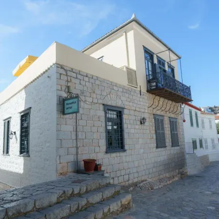 Phaedra Hotel Отели в г. Идра