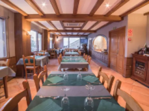 Hotel Roca アルプのホテル