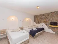 Peristeronas Village Hotels in Klouvas