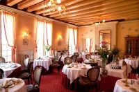 Château de Beaulieu et Magnolia Spa the Originals Relais 주 레 투르 호텔