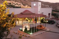 Silk Road Hotel - Nouto- ja jättöpalvelut
