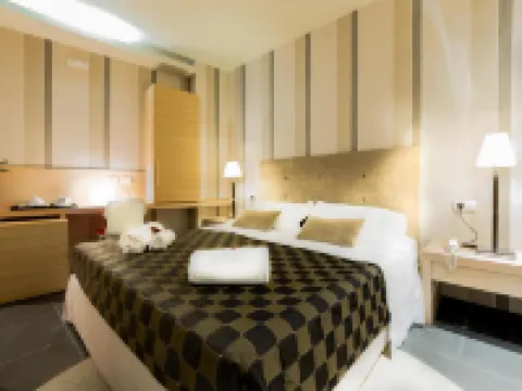 艾爾霍姆斯皇宮酒店 科米索酒店