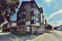 Hotel am Schloss Ahrensburg Hotel dekat Musicalschule Ahrensburg