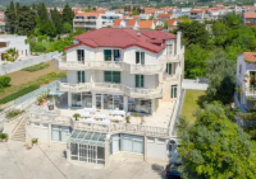 Hotel Riva Kaštela with Swimming Pool Hotels near Lora