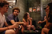 2060 the Newton Hostel - Quầy bar