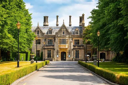 Foxhills Club & Resort Отели в г. Раннимид Дистрикт