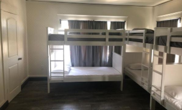 The Wilshire Metro - Housity