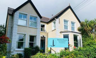 Derrin Guest House
