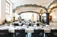 Hotel & Restaurant Hofmatt Hotels in Münchenstein