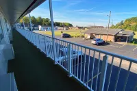 Lake Logan Inn Capital O Ohio