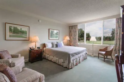The Inn at Houndslake