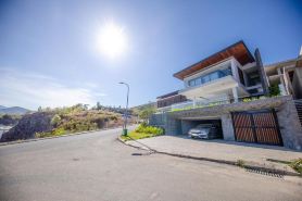 Luxury Acqua Villa Nha Trang with Private Infinity Pool