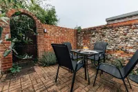 Honeysuckle Terrace