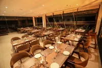 Hotel Saffron Wayanad - breakfast