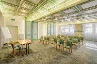 Rivage Hotel Restaurant Lutry فنادق في Cully