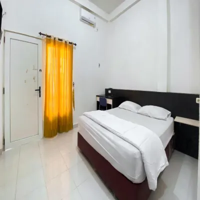 Wisma Al-Araf Syariah Mitra RedDoorz Palembang Hotel a Palembang