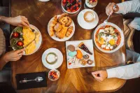 Seven Visions Resort and Places, the Dvin - breakfast