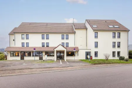 Hotel Bhoma Troyes Отели в г. Барбере-Сен-Сюльпис