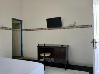 OYO 93412 Kost Irma Syariah Near Uptd Smp Negeri 8 Parepare Hotels in West Bacukiki