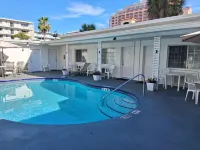 Tropical Sky Ranch Motel - pet friendly