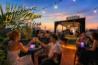 Hanoi Loopers Hostel & Rooftop Bar - bar