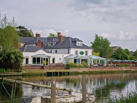 Waveney House Hotel