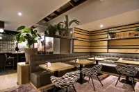 Van der Valk Hotel Hilversum/ de Witte Bergen - Breakfast