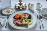 Petwood Hotel - breakfast