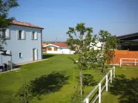 Insolent Inn Hotel a 