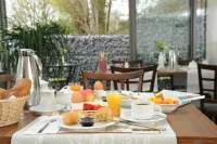 โรงแรมแคโรไลน์ มาธิลเดอ - พร้อมอาหารเช้า