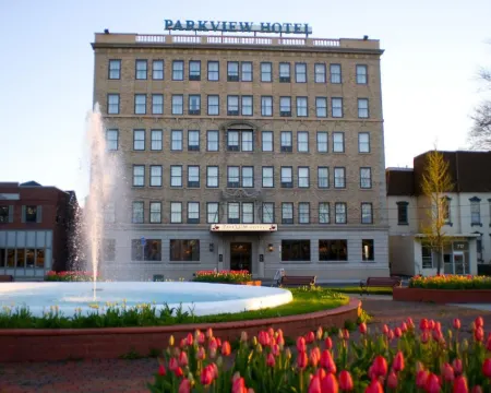 โรงแรมเดอะพาร์ควิว โรงแรมในซีราคิวส์