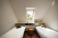 Cube Central Rooms for 2 Hotels in Trnovo District
