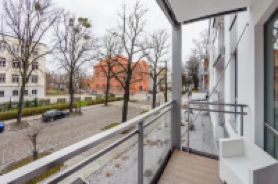 Riverfront Gdańsk, Sun & Snow