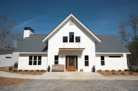 The Limelight Inn Hotels in Dahlonega