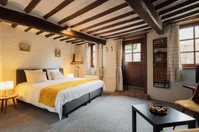 Vertes Feuilles Hotel di Ath