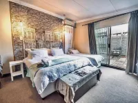 Cottonwood Guesthouse Oasis Hotels in Bloemfontein
