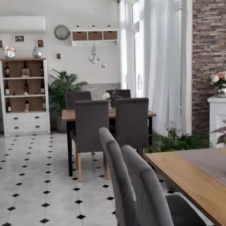 Victoria Family Hotel