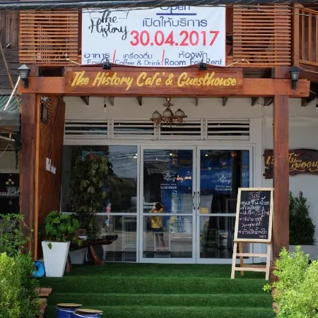 The History Cafe' & Guesthouse