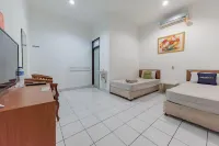 Urbanview Hotel Pondok Kurnia Cijagra Bandung by RedDoorz Hotel di Lengkong