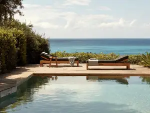 F Zeen Kefalonia