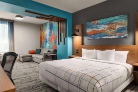 La Quinta Inn & Suites by Wyndham Austin South