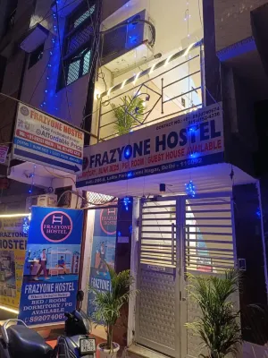 Frazyone Hostel - Nhà nghỉ