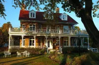 Chez Truchon Bistro-Auberge Hotels near Charlevoix Museum
