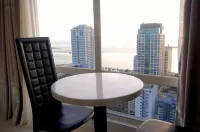 Regency Grand Suites - Sea View
