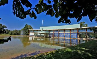Logis Hotel des Lacs d'Halco
