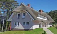 Strandhaus Ahrenshoop Hotels in Born