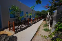 Santorini Camping/Rooms