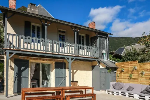Le Domaine des 3 Marmottes Chambres d' hôtes Hotels in Bagnères-de-Luchon