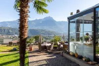Bio & Wellnesshotel Pazeider - Healing Garden above Meran Hoteles en Lagundo