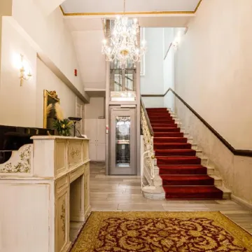 Palaiologos Luxury City Hotel